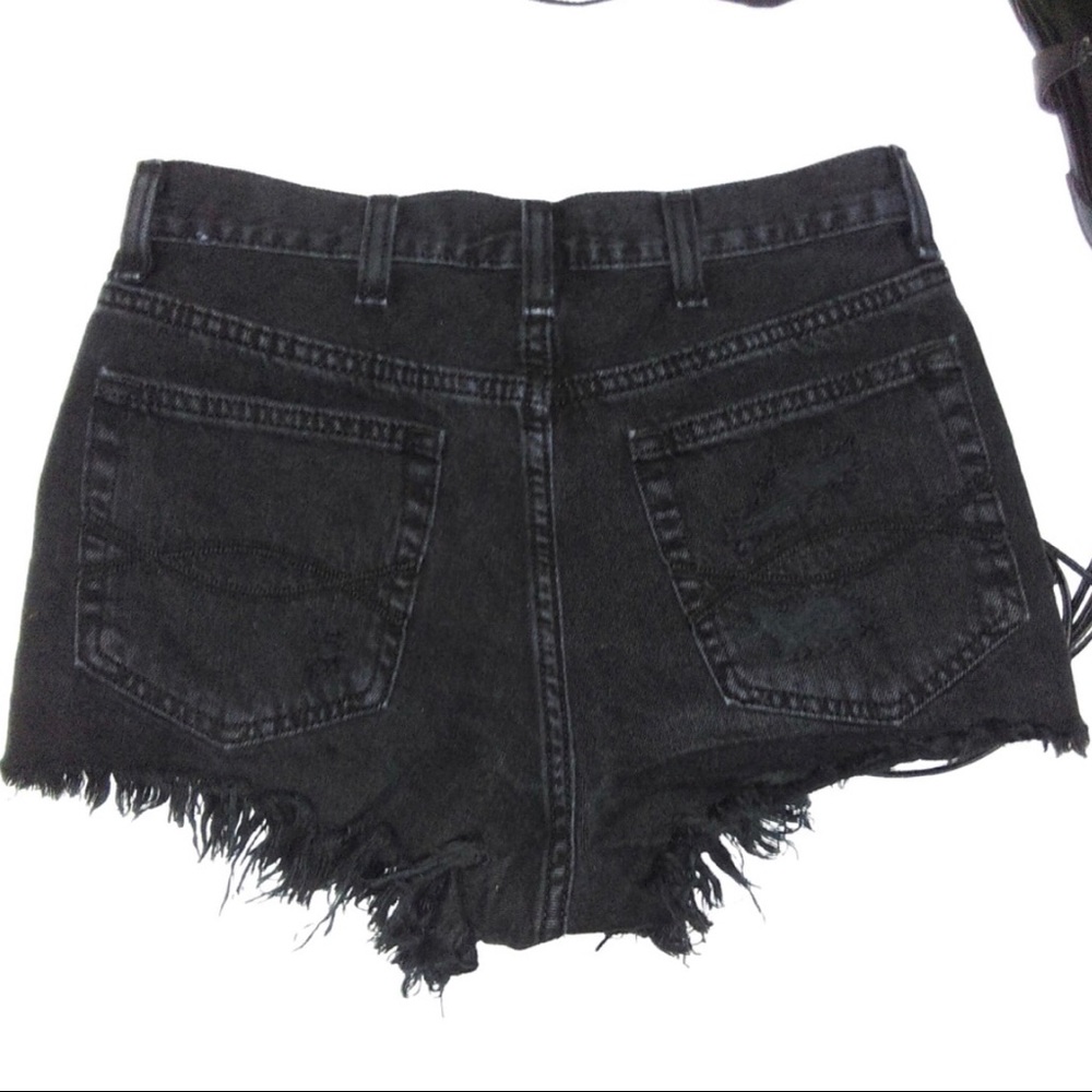 ⛔️SOLD⛔ A&F Distressed Shorts - Picture 5 of 6